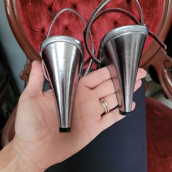 Beautiful Silver Prada Pumps - Picture 5 of 8